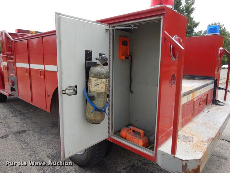 image for item DI7669 1984 GMC 7000  utility truck