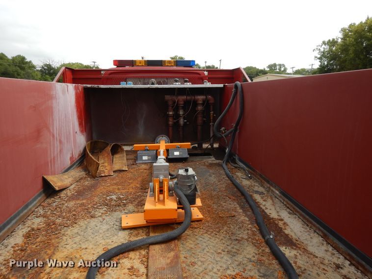 image for item DI7669 1984 GMC 7000  utility truck