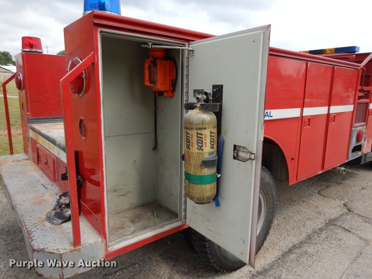 image for item DI7669 1984 GMC 7000  utility truck