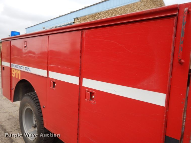 image for item DI7669 1984 GMC 7000  utility truck