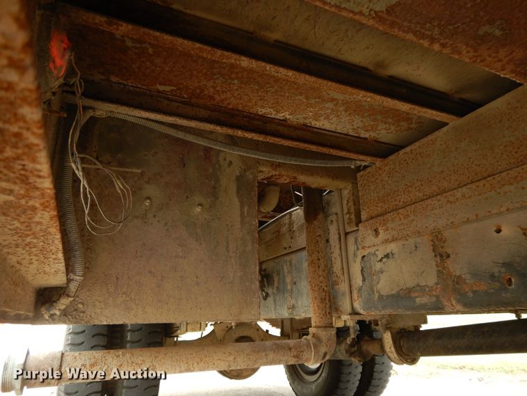 image for item DI7669 1984 GMC 7000  utility truck