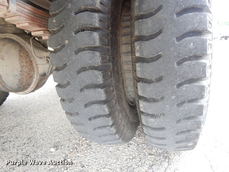 image for item DI7669 1984 GMC 7000  utility truck