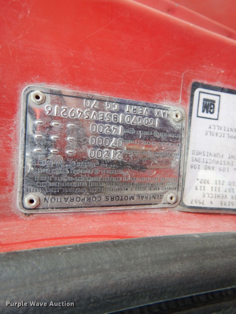 image for item DI7669 1984 GMC 7000  utility truck