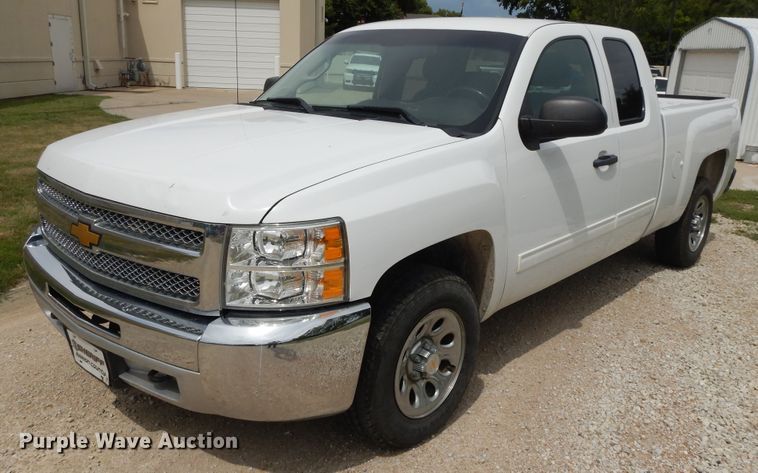 image for item DI7680 2013 Chevrolet Silverado 1500  Ext. Cab pickup truck