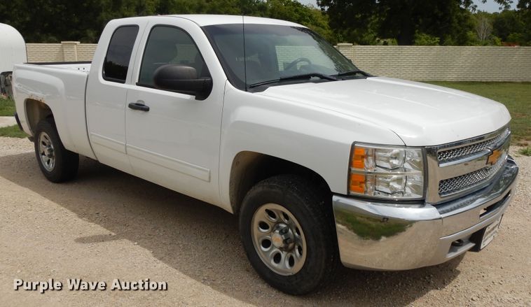 image for item DI7680 2013 Chevrolet Silverado 1500  Ext. Cab pickup truck