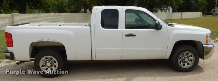 image for item DI7680 2013 Chevrolet Silverado 1500  Ext. Cab pickup truck