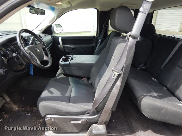 image for item DI7680 2013 Chevrolet Silverado 1500  Ext. Cab pickup truck