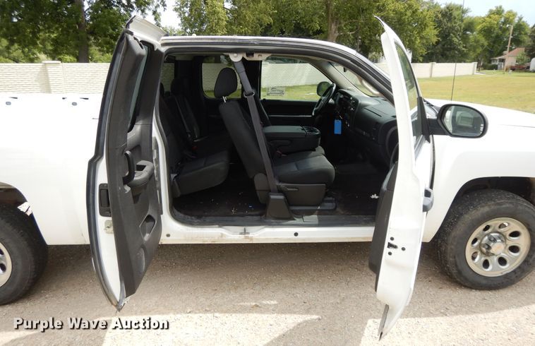 image for item DI7680 2013 Chevrolet Silverado 1500  Ext. Cab pickup truck