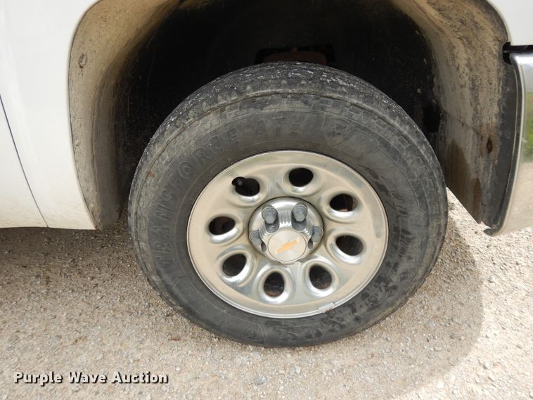 image for item DI7680 2013 Chevrolet Silverado 1500  Ext. Cab pickup truck