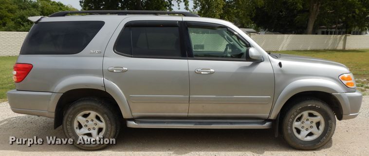 image for item DI7681 2002 Toyota Sequoia  SUV