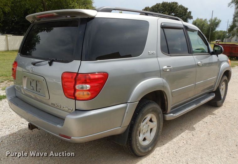 image for item DI7681 2002 Toyota Sequoia  SUV
