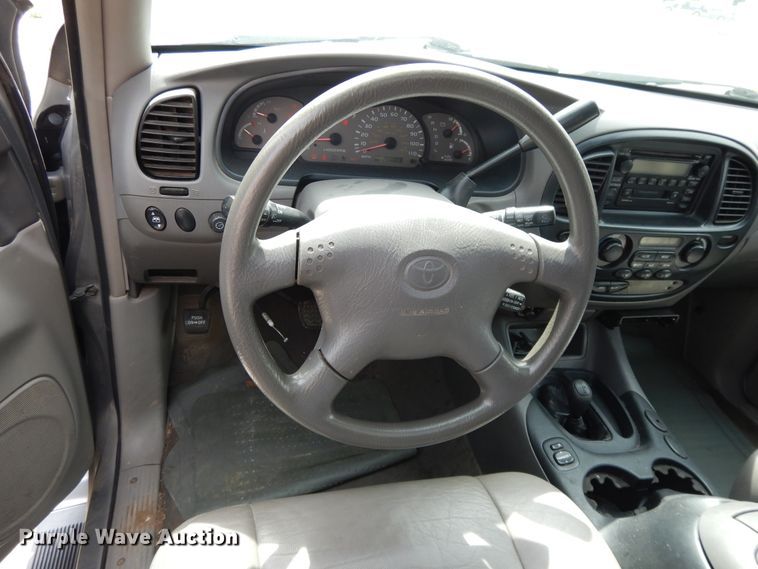 image for item DI7681 2002 Toyota Sequoia  SUV