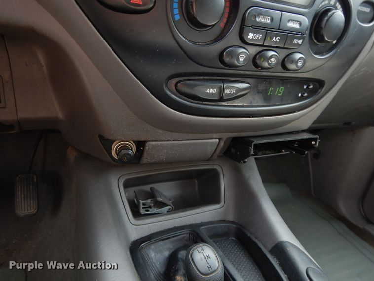 image for item DI7681 2002 Toyota Sequoia  SUV