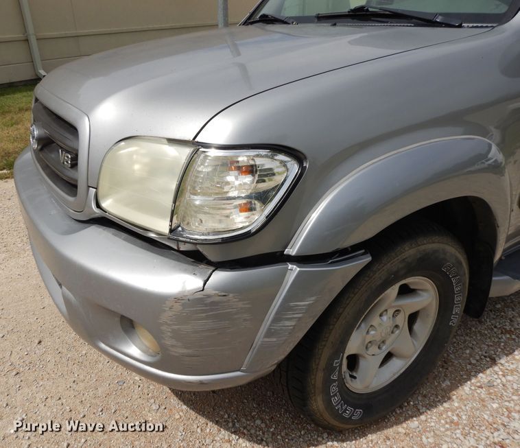 image for item DI7681 2002 Toyota Sequoia  SUV