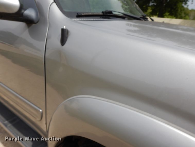 image for item DI7681 2002 Toyota Sequoia  SUV