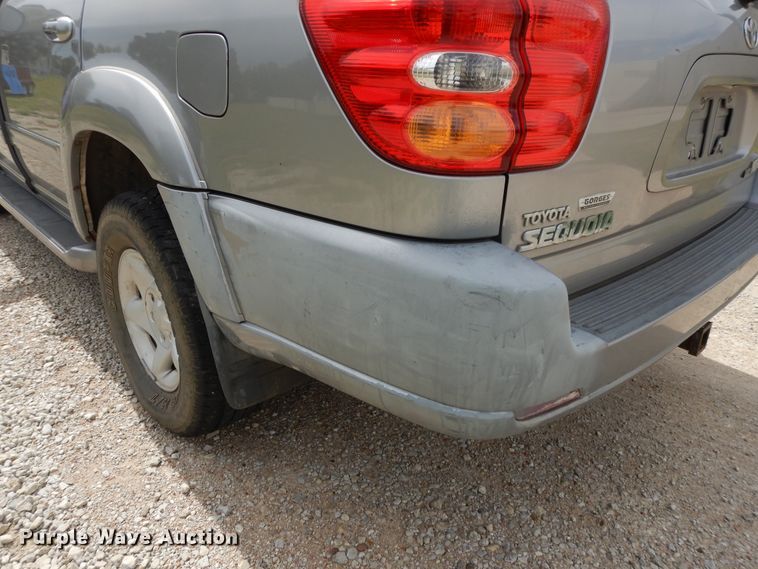 image for item DI7681 2002 Toyota Sequoia  SUV