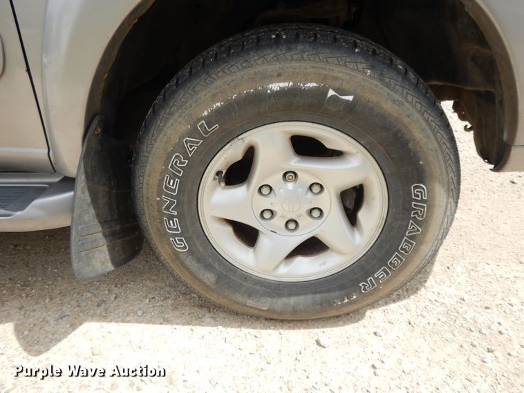 image for item DI7681 2002 Toyota Sequoia  SUV