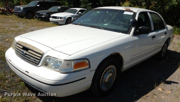 image for item DJ4411 2000 Ford Crown Victoria Police Interceptor