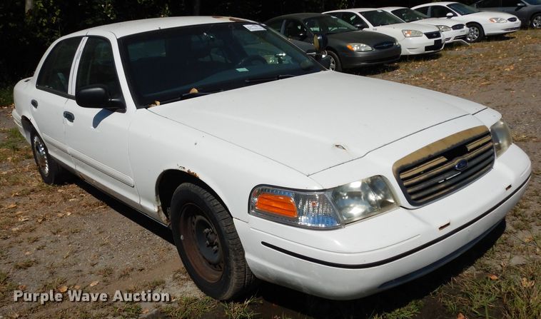 image for item DJ4411 2000 Ford Crown Victoria Police Interceptor
