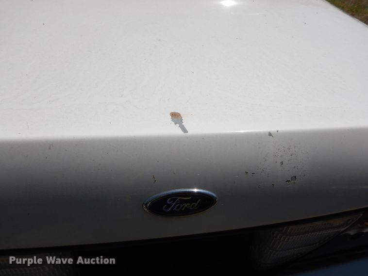 image for item DJ4411 2000 Ford Crown Victoria Police Interceptor