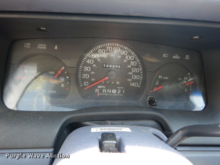 image for item DJ4411 2000 Ford Crown Victoria Police Interceptor