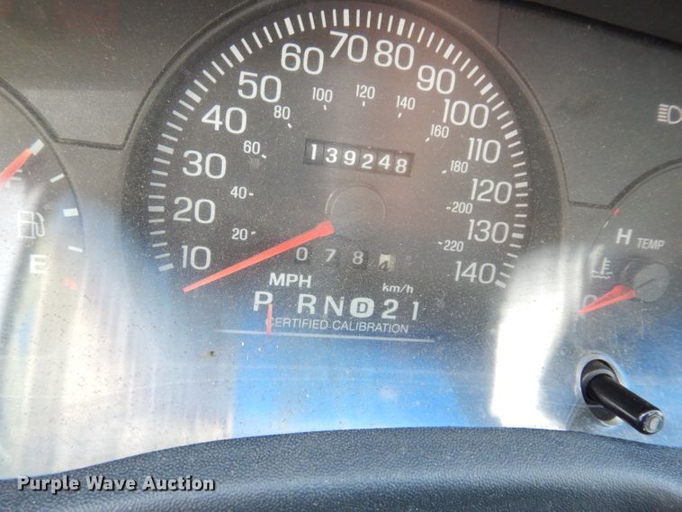 image for item DJ4411 2000 Ford Crown Victoria Police Interceptor