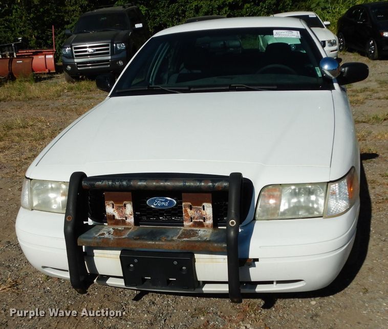 image for item DJ4431 2005 Ford Crown Victoria Police Interceptor