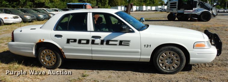 image for item DJ4431 2005 Ford Crown Victoria Police Interceptor