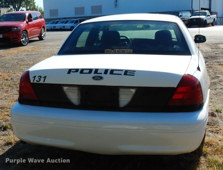 image for item DJ4431 2005 Ford Crown Victoria Police Interceptor