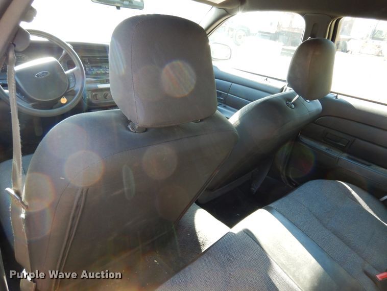 image for item DJ4431 2005 Ford Crown Victoria Police Interceptor
