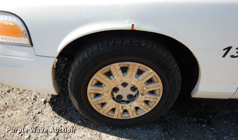 image for item DJ4431 2005 Ford Crown Victoria Police Interceptor