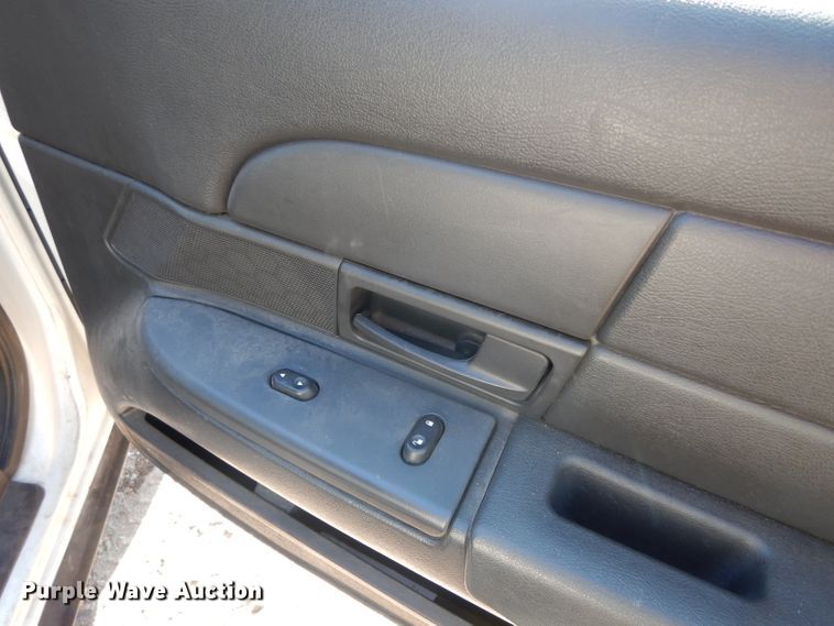 image for item DJ4431 2005 Ford Crown Victoria Police Interceptor