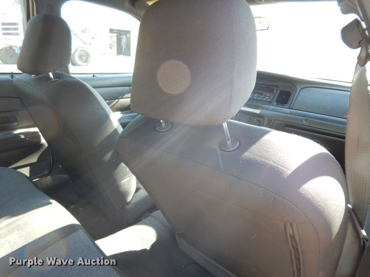 image for item DJ4431 2005 Ford Crown Victoria Police Interceptor