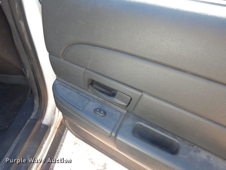 image for item DJ4431 2005 Ford Crown Victoria Police Interceptor