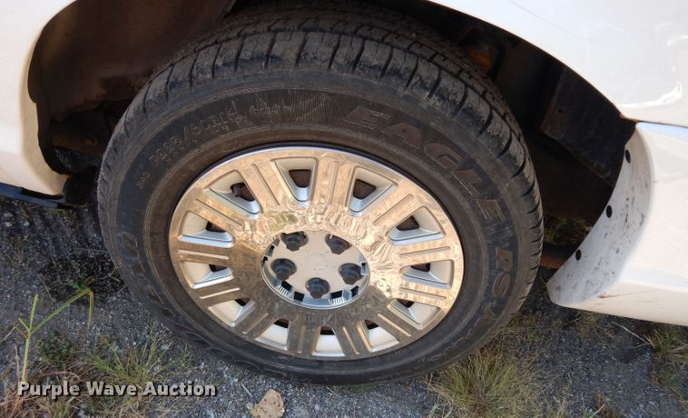 image for item DJ4431 2005 Ford Crown Victoria Police Interceptor