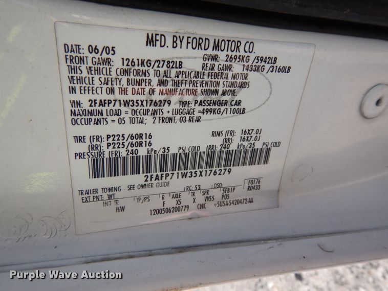 image for item DJ4431 2005 Ford Crown Victoria Police Interceptor