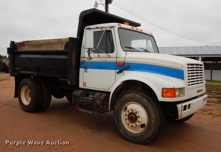 image for item DJ4483 1991 International 4700  dump truck