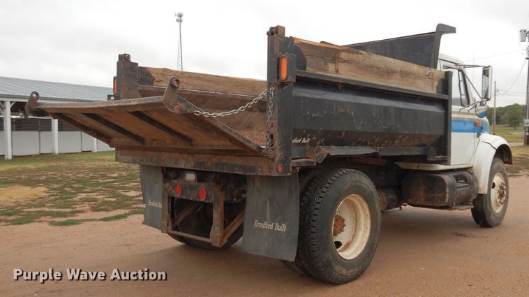 image for item DJ4483 1991 International 4700  dump truck