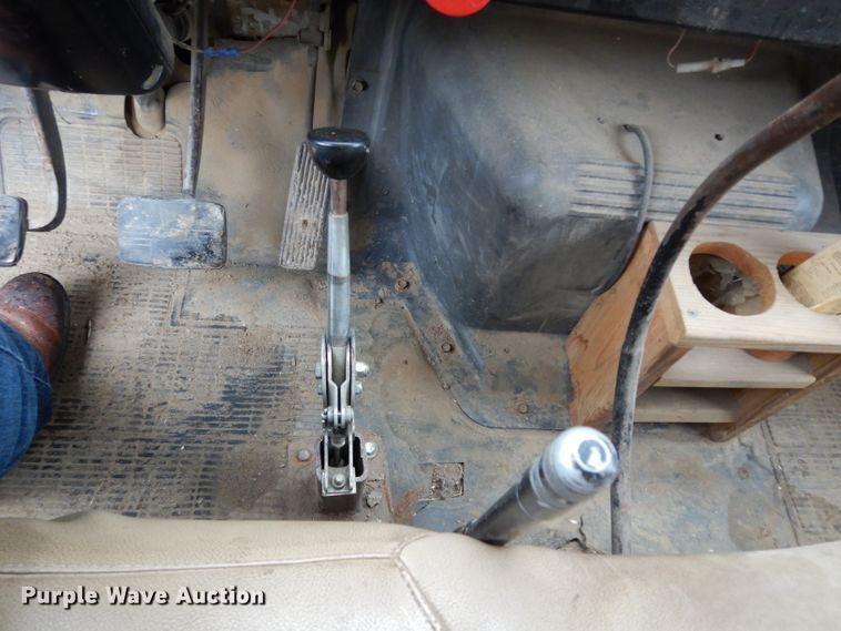 image for item DJ4483 1991 International 4700  dump truck