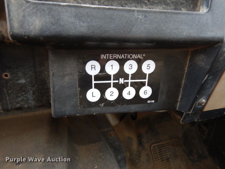 image for item DJ4483 1991 International 4700  dump truck