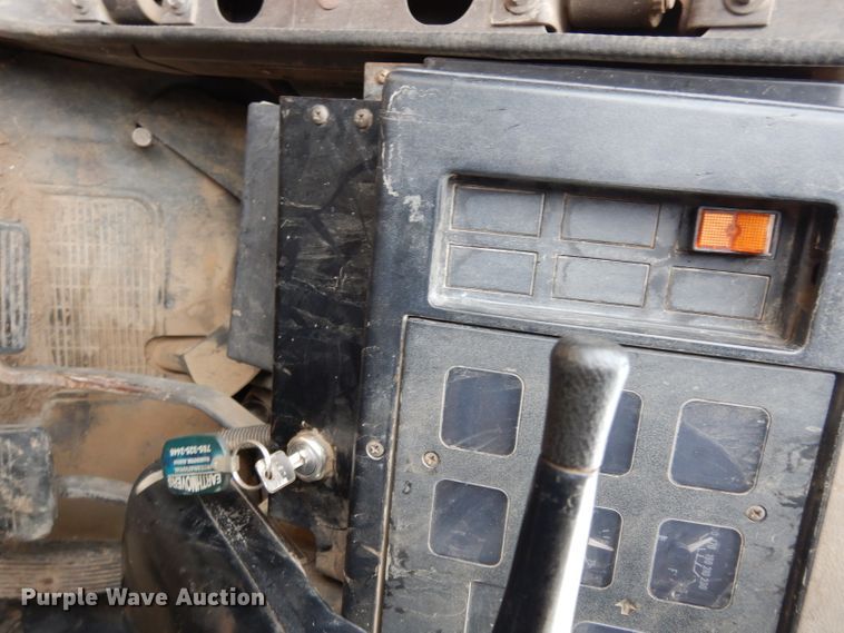 image for item DJ4483 1991 International 4700  dump truck