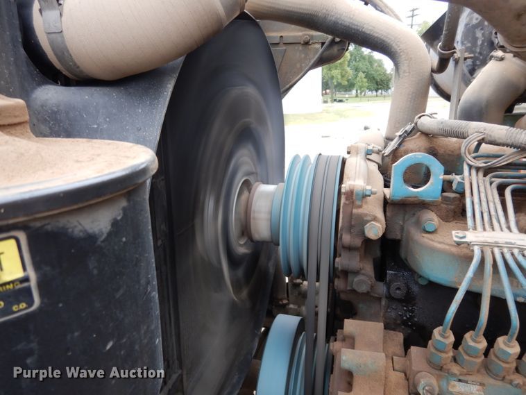 image for item DJ4483 1991 International 4700  dump truck