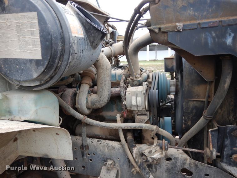 image for item DJ4483 1991 International 4700  dump truck