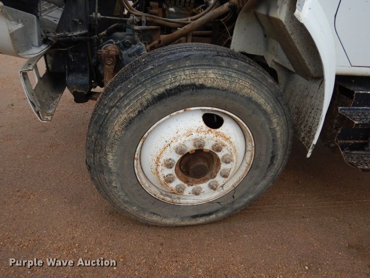 image for item DJ4483 1991 International 4700  dump truck