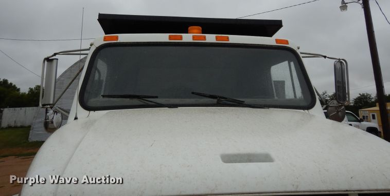 image for item DJ4483 1991 International 4700  dump truck