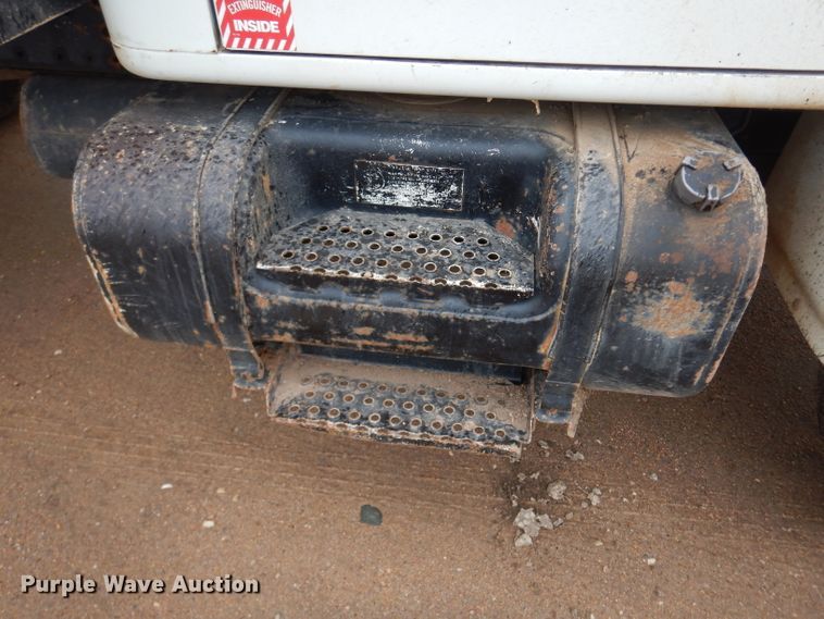 image for item DJ4483 1991 International 4700  dump truck