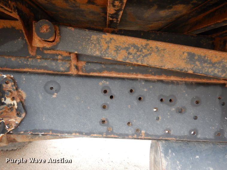 image for item DJ4483 1991 International 4700  dump truck