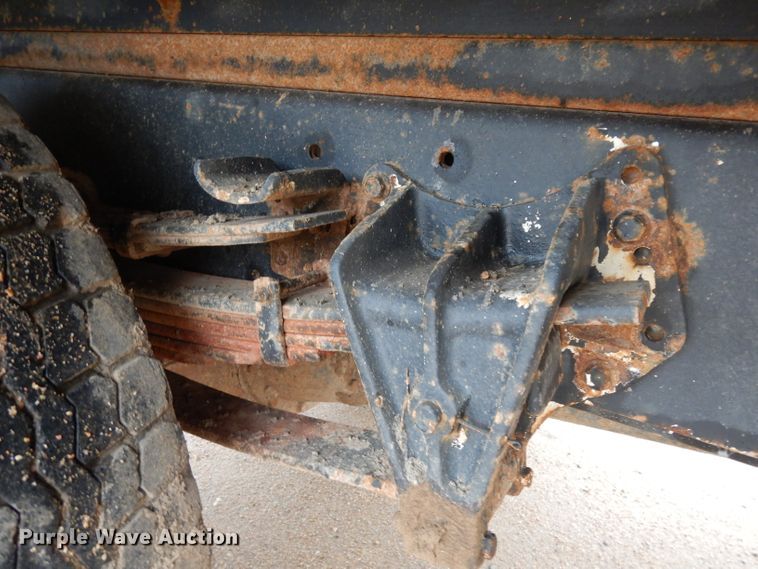 image for item DJ4483 1991 International 4700  dump truck