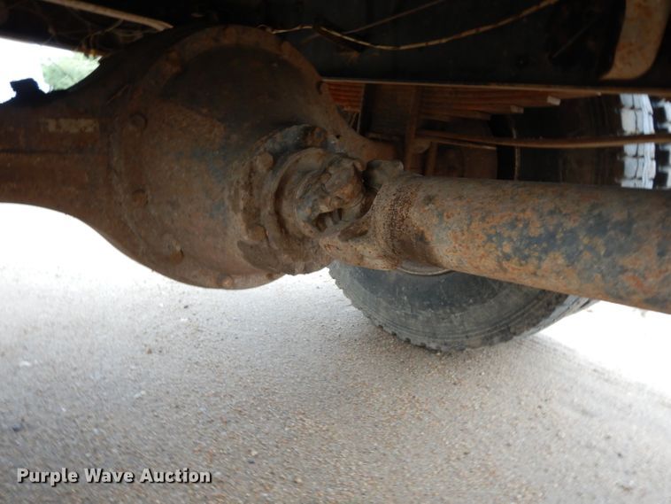 image for item DJ4483 1991 International 4700  dump truck