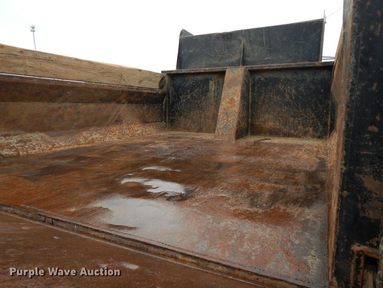 image for item DJ4483 1991 International 4700  dump truck